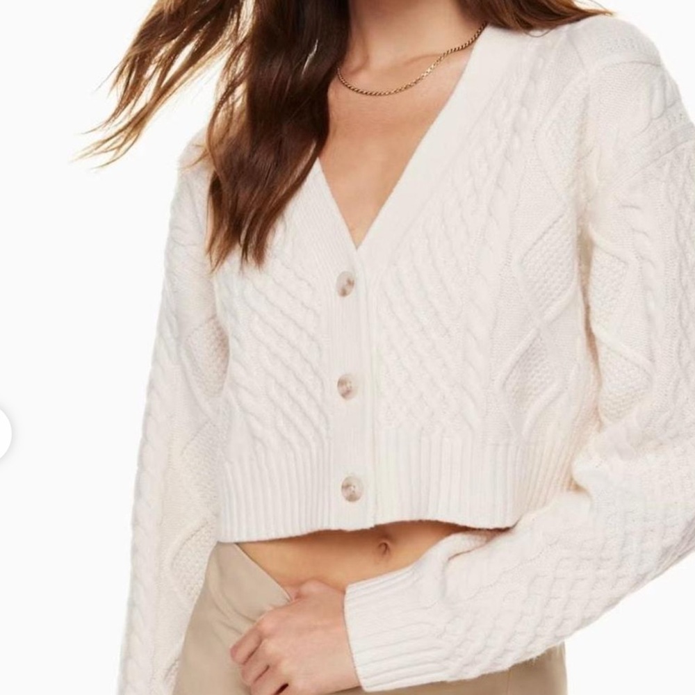 Aritzia white/cream Cable Knit Cropped cardigan XXS